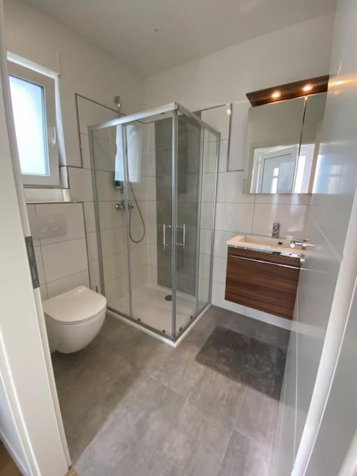 Neues Bungalow Fuer Bis Zu 4 Personen 奥伯豪森 外观 照片